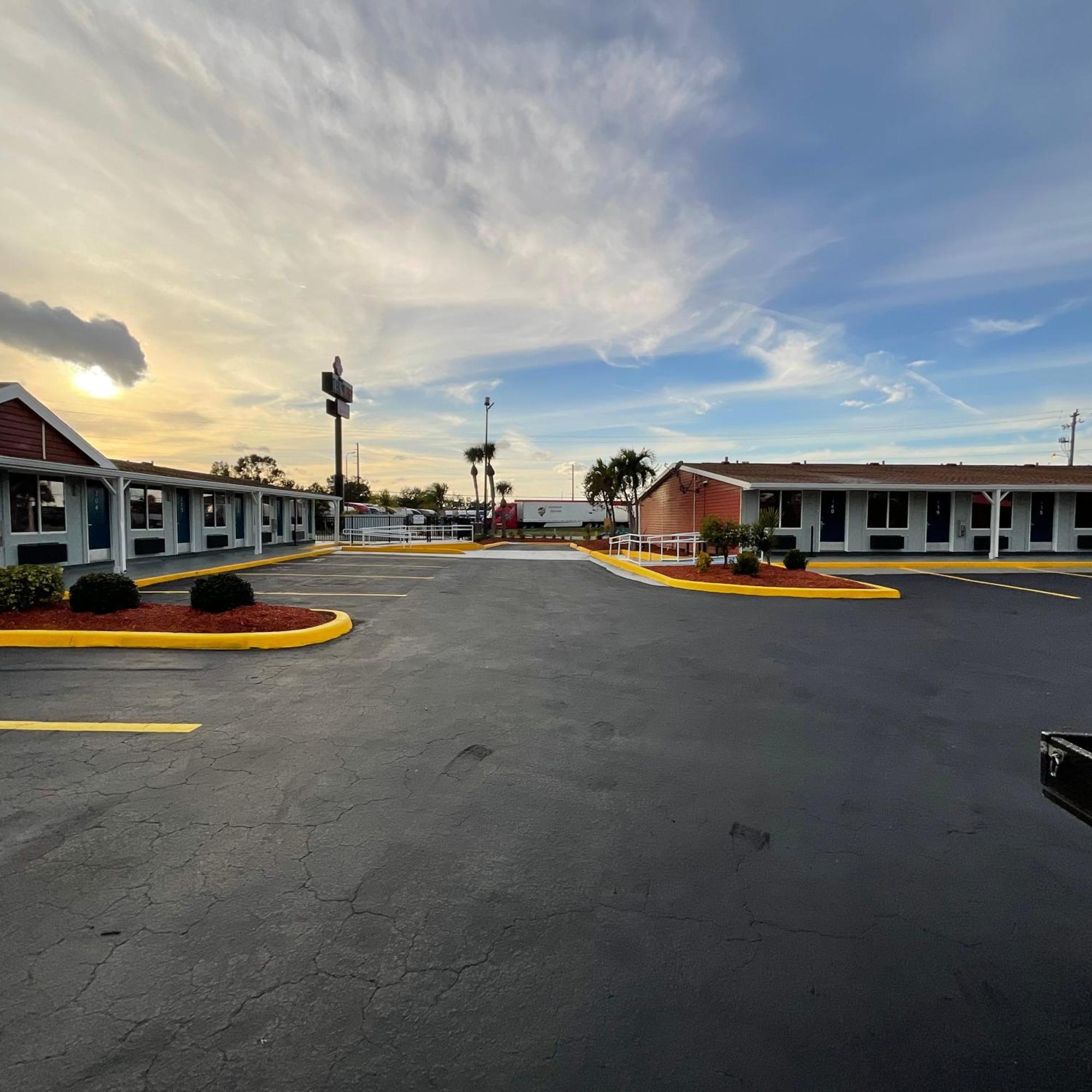 Knights Inn Punta Gorda Buitenkant foto