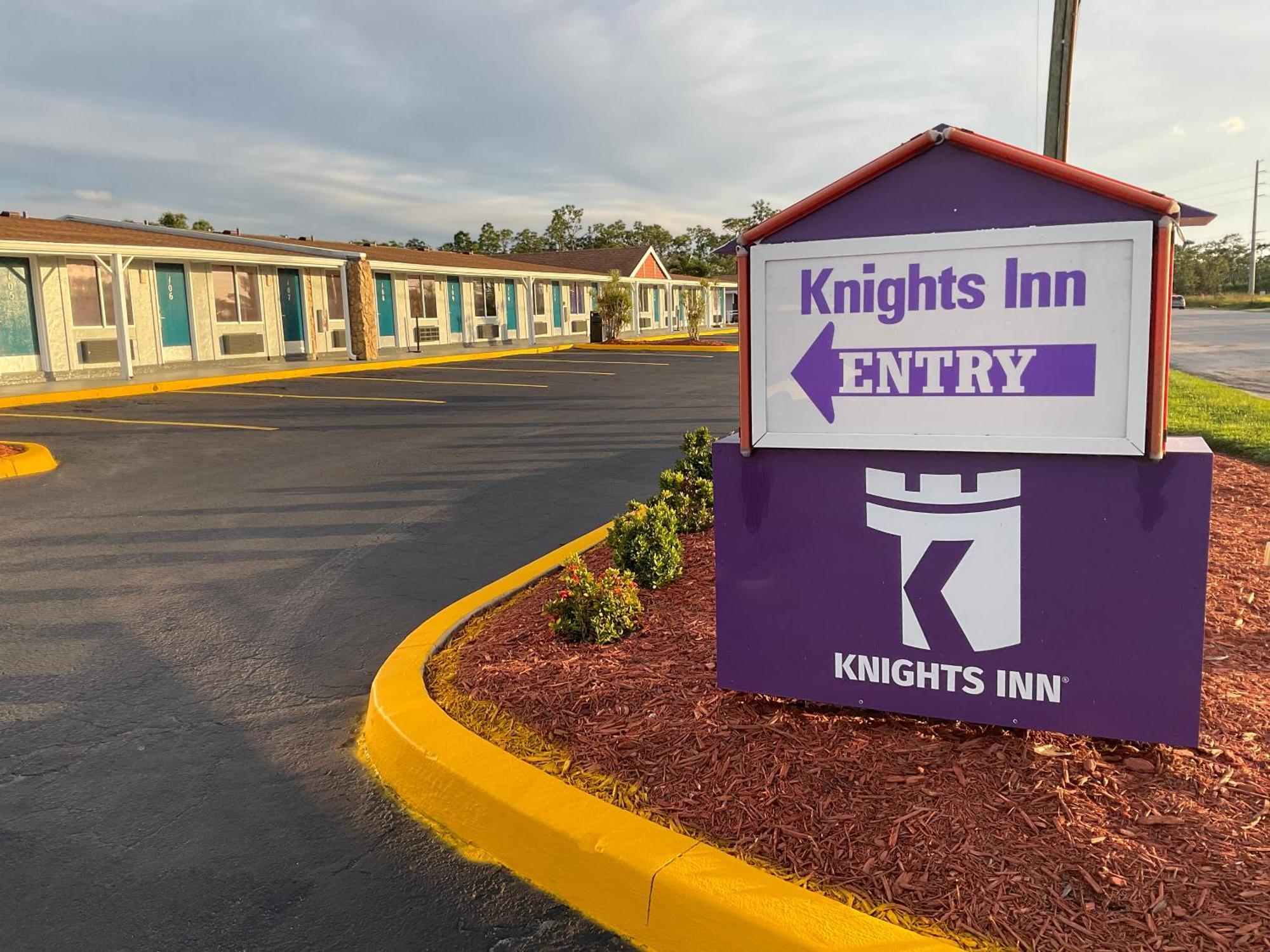 Knights Inn Punta Gorda Buitenkant foto